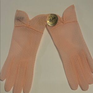 Elegant Vintage NWT Max Mayer’s  Light Pink Nylon Gloves